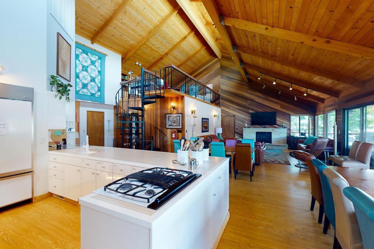 Peters Lakefront Holiday home Bass Lake